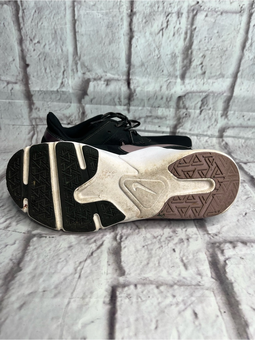 Nike Womens Legend Essential 2 Premium Black Lavander SZ 9 - Picture 4 of 5
